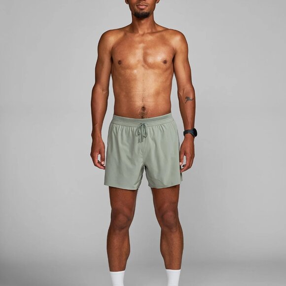 Janji Men's 5" AFO Middle Short in Glacial, Size Medium - Picture 4 of 11